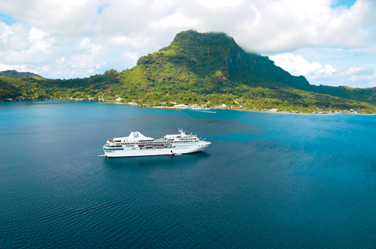 Cruise Boat 2 Frenche Polynesia