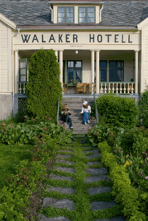 Walaker Hotel 