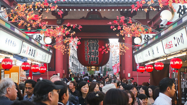 Kaminarimon Gate, Sensoji Temple by Tim Wang