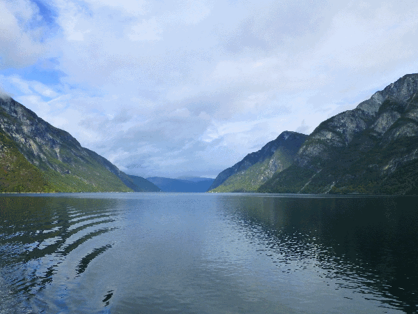 Cruising the fjords on Norway In A Nutshell