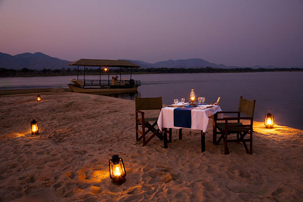 Romantic Dinner on Sandbank. Photo: Chiawa Camp. 