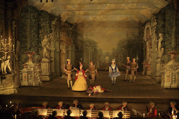 A Performance In The Baroque Theatre Cesky Krumlov Travel Squire