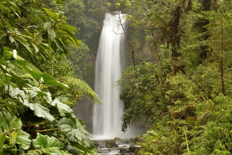 Waterfalls are a Costa Rica highlight | TravelSquire
