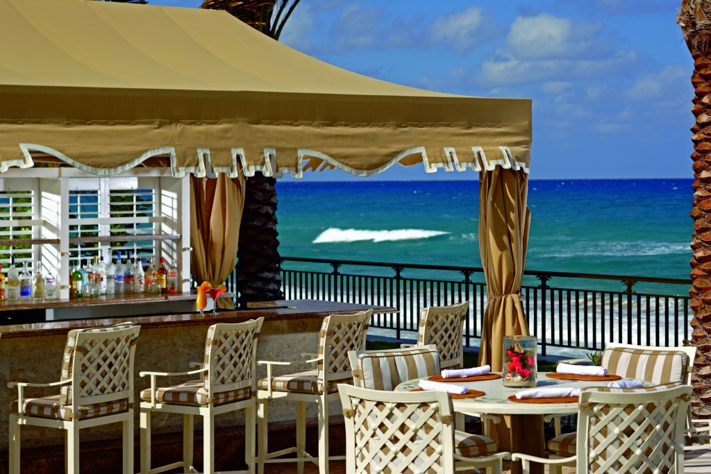 Eau Palm Beach outdoor restaurant