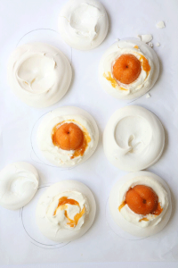 Apricot-Meringue