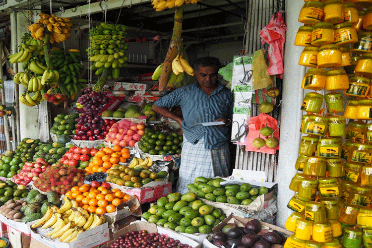 A-Local-Fruit-Market-OPT