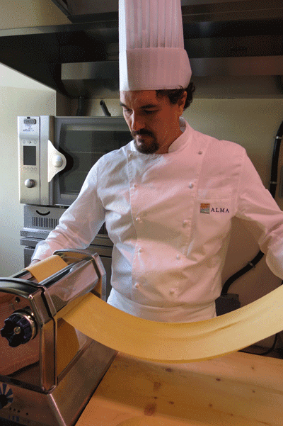 Alma-International-Chef-illustrates-proper-pasta-making-OPT
