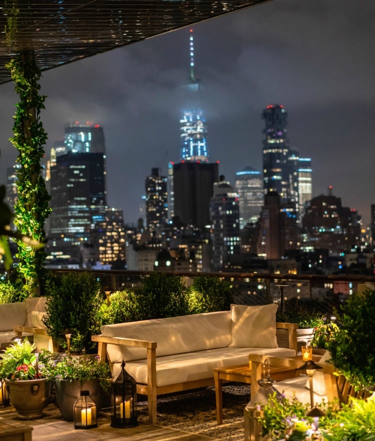 Rooftop Bars in New York on TravelSquire