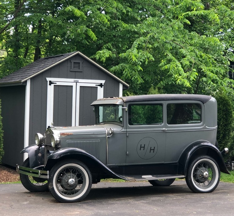 Vintage car at Hasbrouck House on TravelSquire