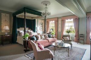 Gleneagles for virtual happy hour cocktails on TravelSquire