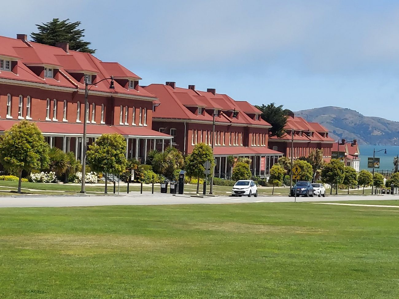 Open Space Encourages Playing on Former Parade Field at San Francisco Presidio