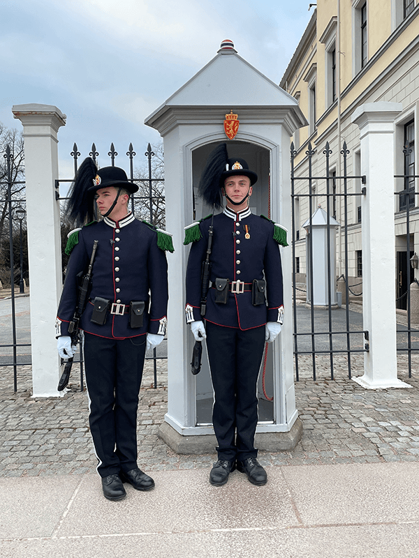oyal Palace guards Oslo