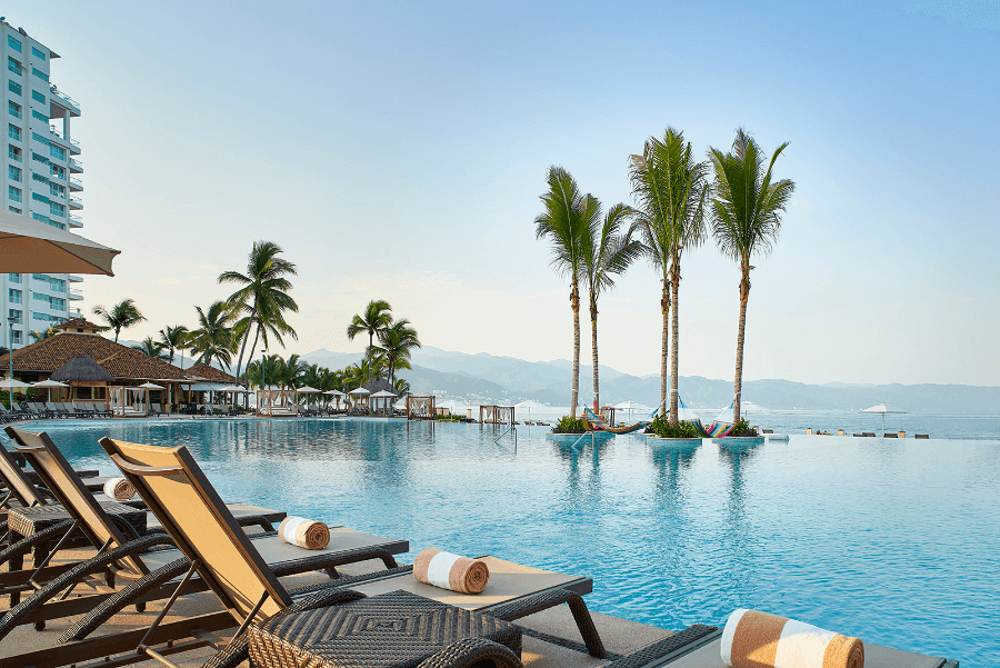 Marriott Puerto Vallarta pool