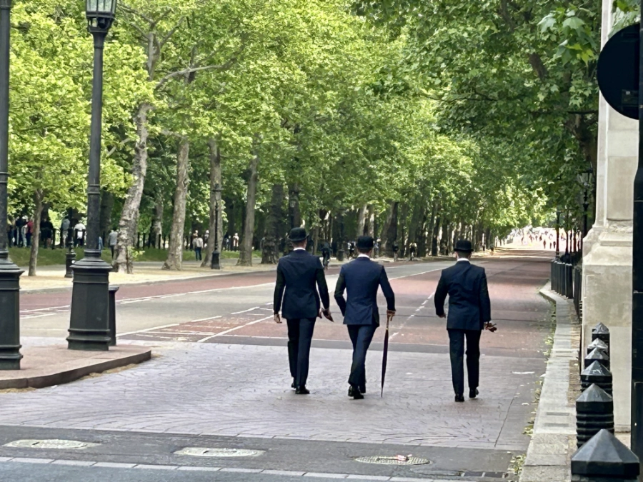 British gentlemen en route to Buckingham Palace