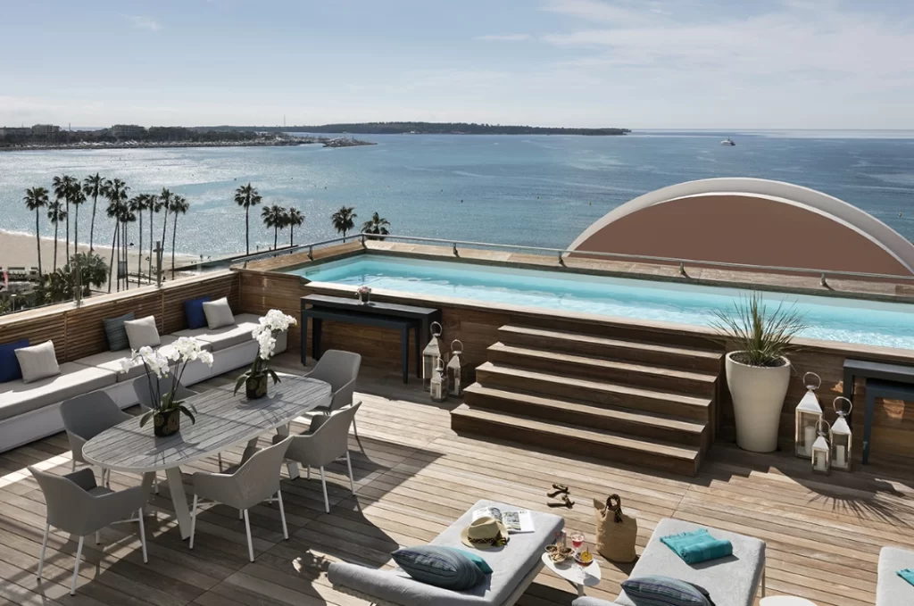 Poolside, Hotel Barrière Le Majestic Cannes