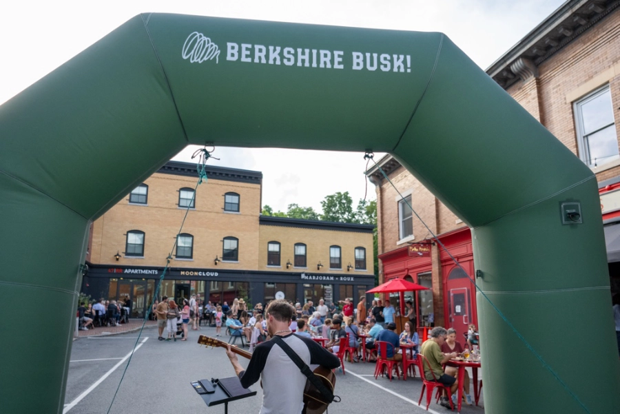Berkshire Busk