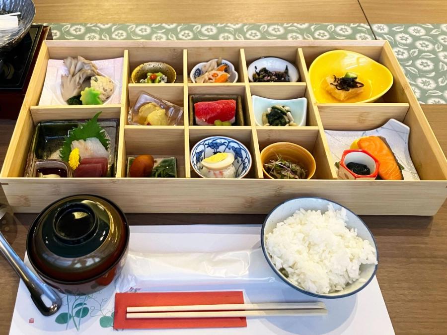 Nagano Omachi Onsenkyo breakfast
